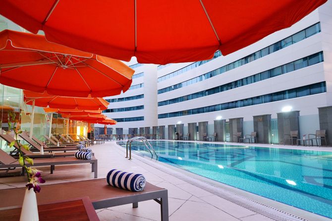 Holiday Villa Hotel & Residence