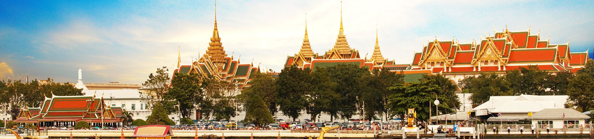Half Day City & Temples- Private Tour  (Wat Trimit/Wat Pho/Wat Benjamaborpitr )